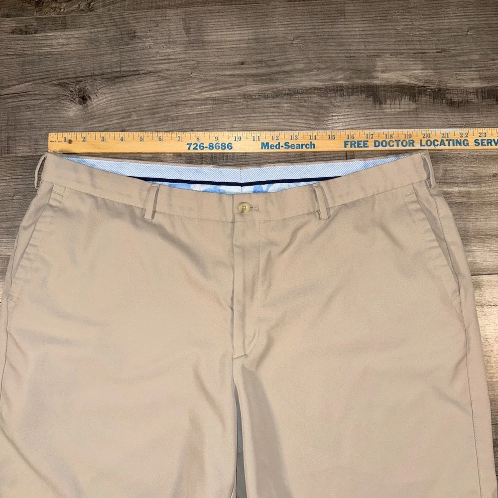 Peter Millar Mens Khaki Golf Shorts Size 42‎ Performance Stretch Flat Front